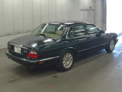 Jaguar XJ