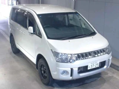Mitsubishi DELICA D5