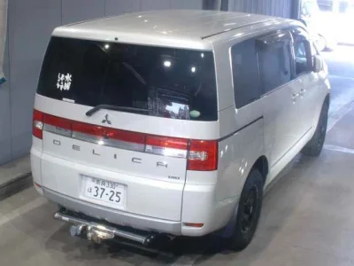 Mitsubishi DELICA D5