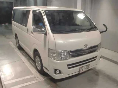 Toyota HiAce Van