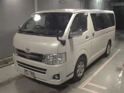Toyota HiAce Van