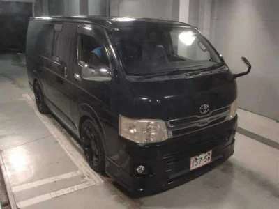 Toyota HiAce Van