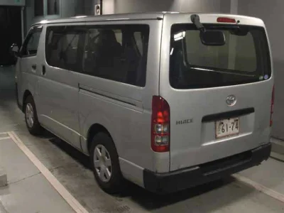 Toyota HiAce Van