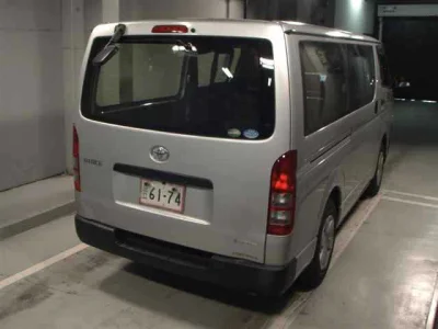 Toyota HiAce Van