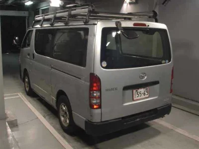 Toyota HiAce Van