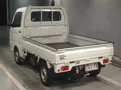 Nissan NT100 Clipper
