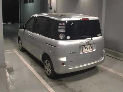 Toyota Sienta