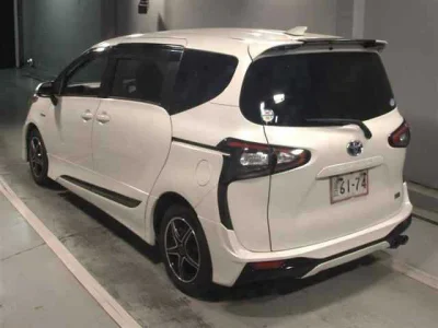 Toyota Sienta