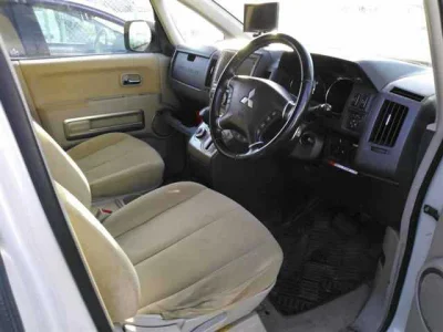 Mitsubishi DELICA D5