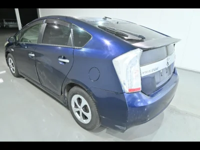 Toyota Prius PHV