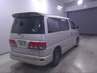 Toyota Hiace Regius