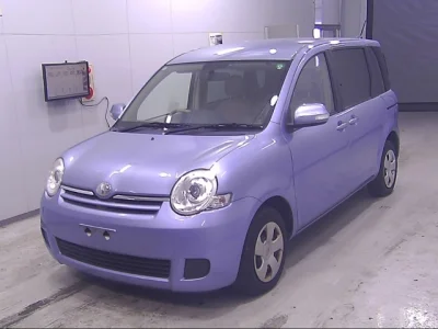 Toyota Sienta