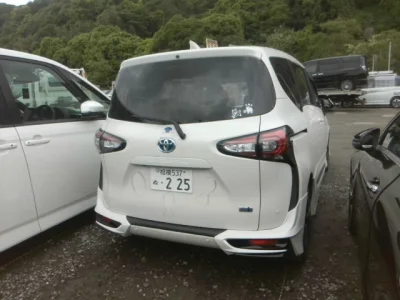 Toyota Sienta