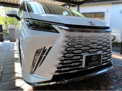 Lexus LM500h