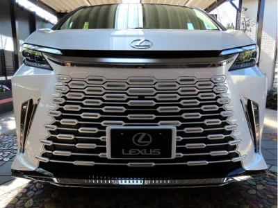 Lexus LM500h