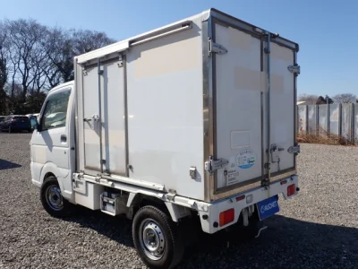 Nissan NT100 Clipper
