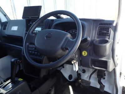Nissan NT100 Clipper