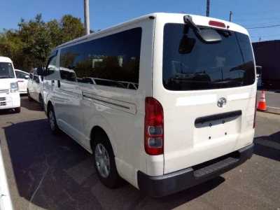 Toyota HiAce Van