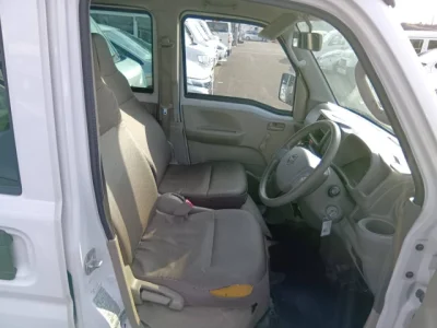 Nissan NV100 Clipper