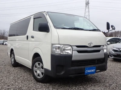 Toyota HiAce Van