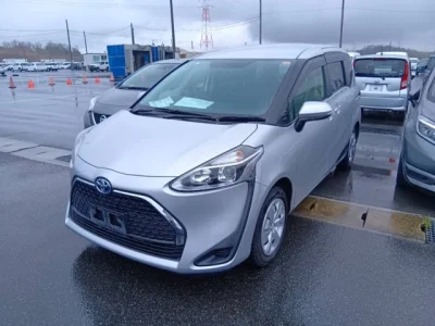 Toyota Sienta