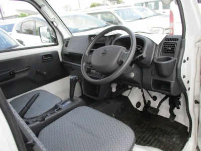 Nissan NT100 Clipper