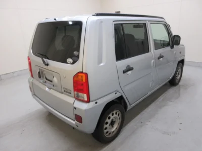 Daihatsu Naked