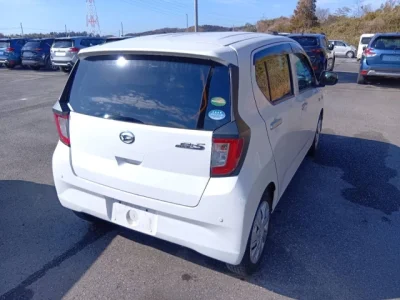 Daihatsu MIRA E S