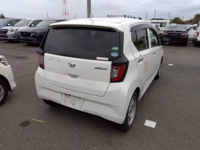 Daihatsu MIRA E S