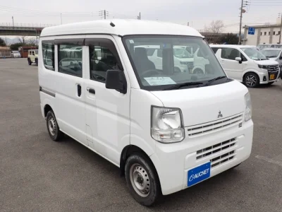Mitsubishi Minicab Van