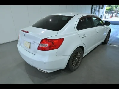 Suzuki Kizashi
