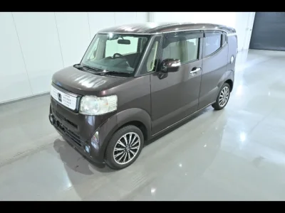 Honda N BOX SLASH