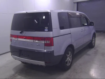 Mitsubishi DELICA D5