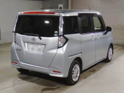 Toyota TANK