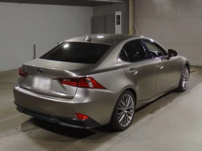 Lexus IS300h
