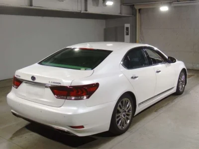 Lexus LS600h