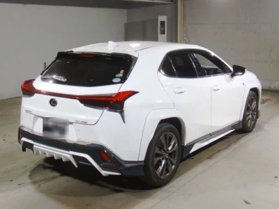 Lexus UX200