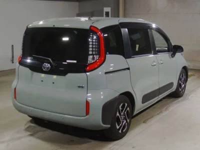 Toyota Sienta