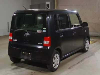 Toyota Pixis Space