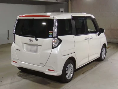 Toyota TANK