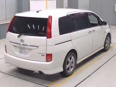 Toyota ISIS