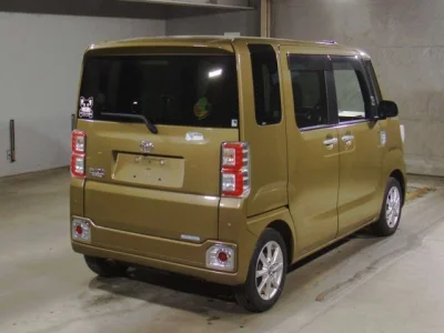 Toyota Pixis Mega
