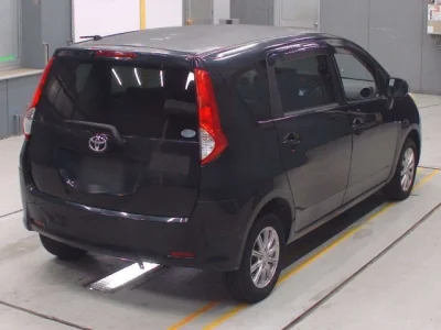Toyota Passo Sette