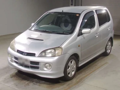 Daihatsu YRV