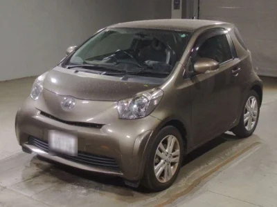 Toyota iQ