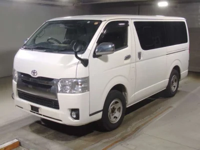 Toyota HiAce Van