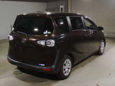 Toyota Sienta