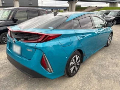 Toyota Prius PHV