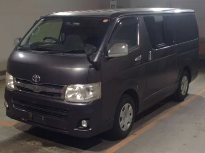Toyota HiAce Van