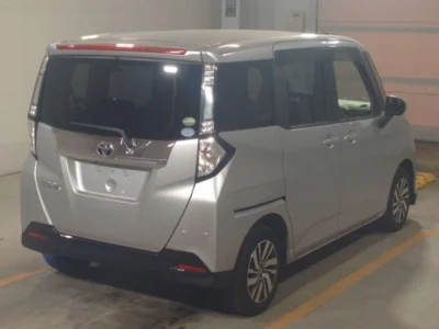 Toyota TANK